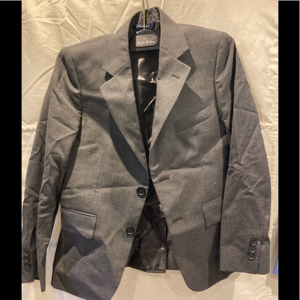 Brooks Brothers Boys Suit, Gray, Size 8, beautiful rare, like-new, high quality